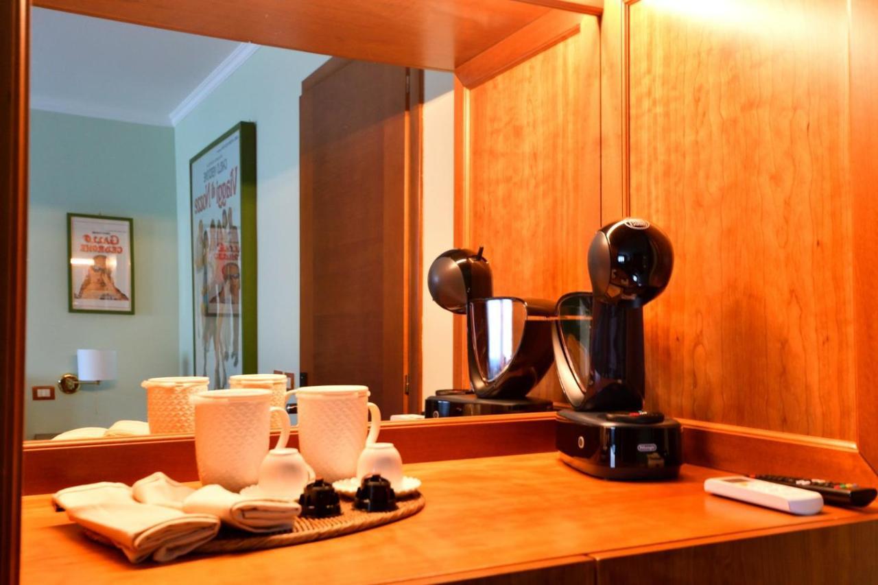 Le Cinema Bed & Breakfast Formia Luaran gambar