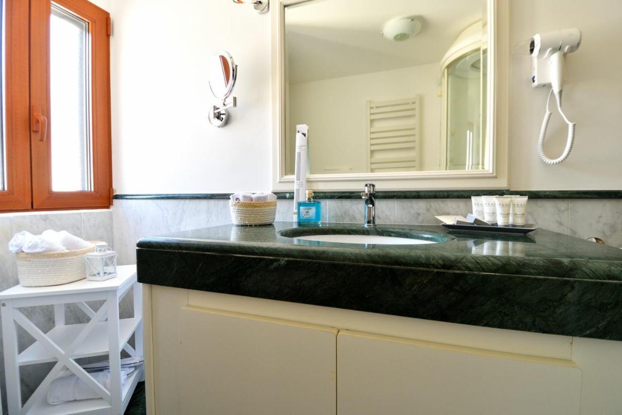 Le Cinema Bed & Breakfast Formia Luaran gambar