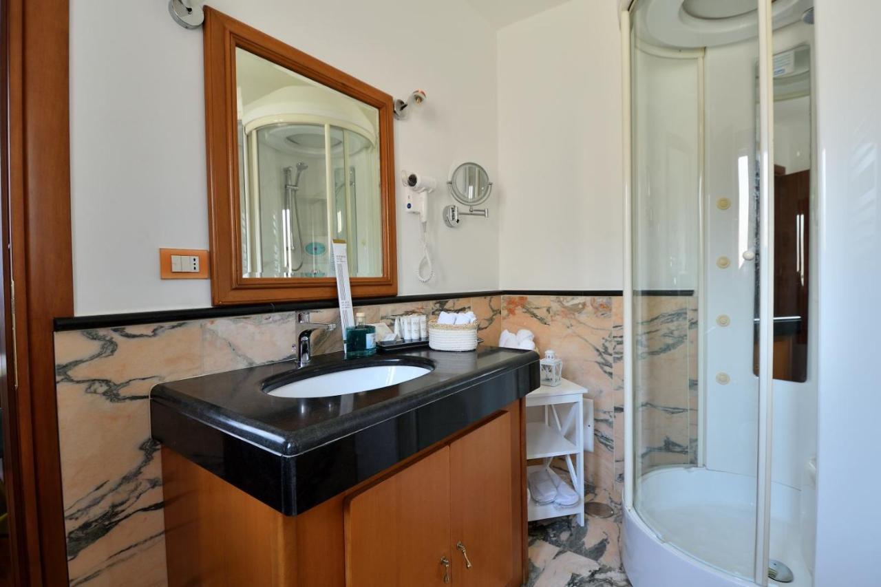 Le Cinema Bed & Breakfast Formia Luaran gambar