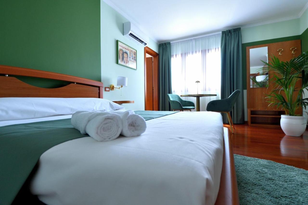 Le Cinema Bed & Breakfast Formia Luaran gambar